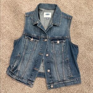 Old navy size medium jean vest